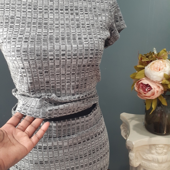 Crop top skirt set - Picture 3 of 6